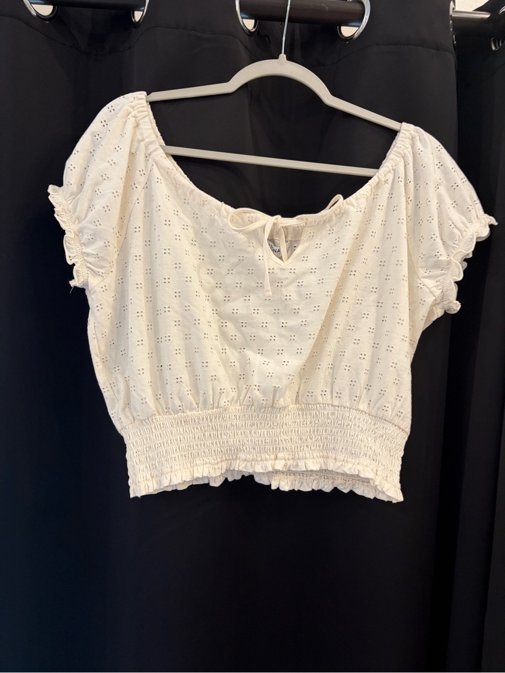 Arizona Jean Co White Eyelet Puff Sleeve Crop Top Size L